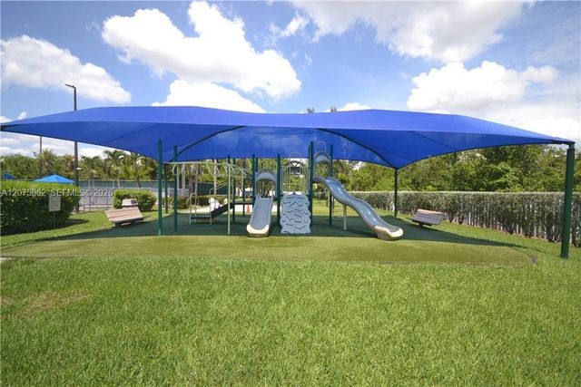 1140 Oysterwood Street, Hollywood, FL 33019