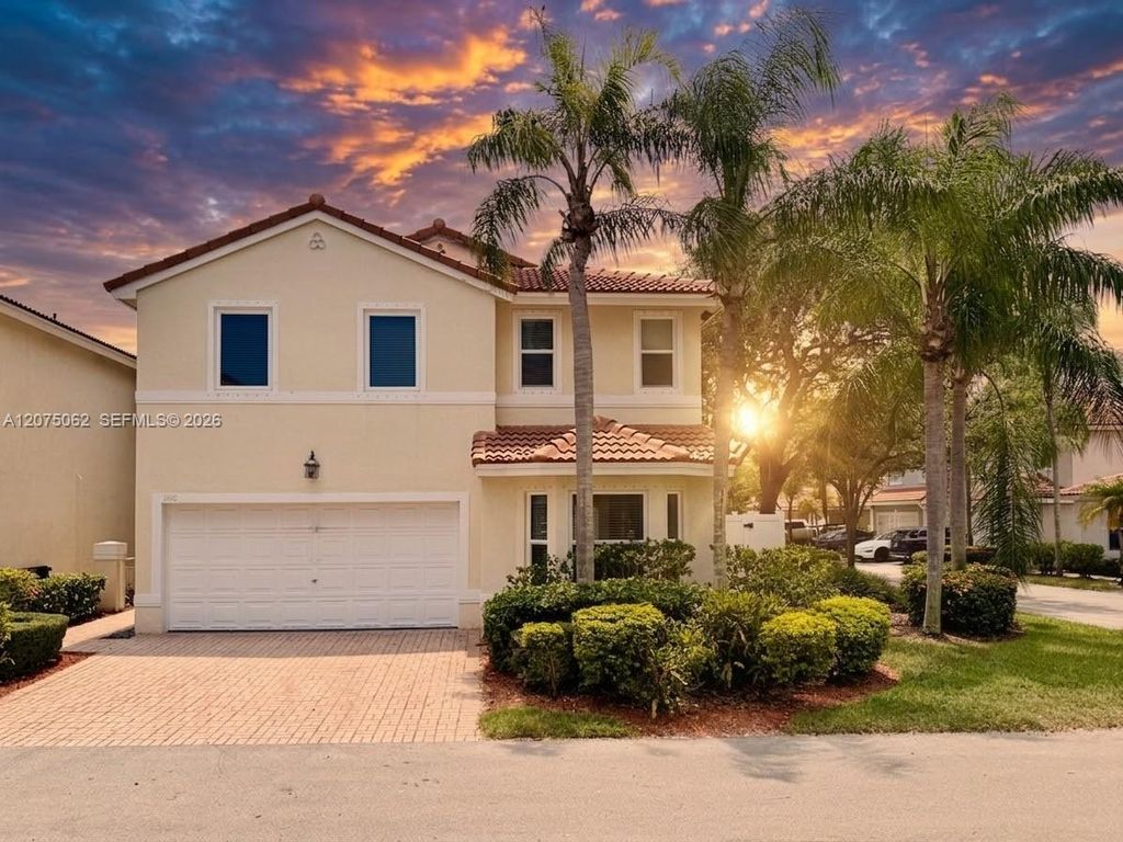 1140 Oysterwood Street, Hollywood, FL 33019