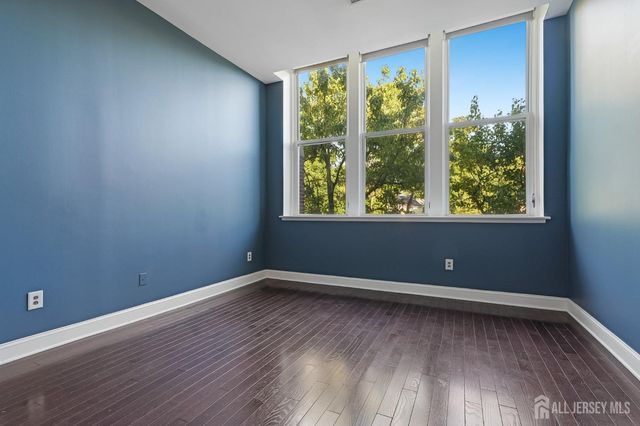 201 S 2nd Avenue 26, Highland Park, NJ 08904