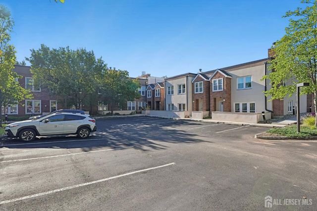 201 S 2nd Avenue 26, Highland Park, NJ 08904