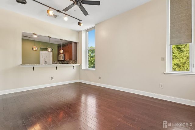 201 S 2nd Avenue 26, Highland Park, NJ 08904