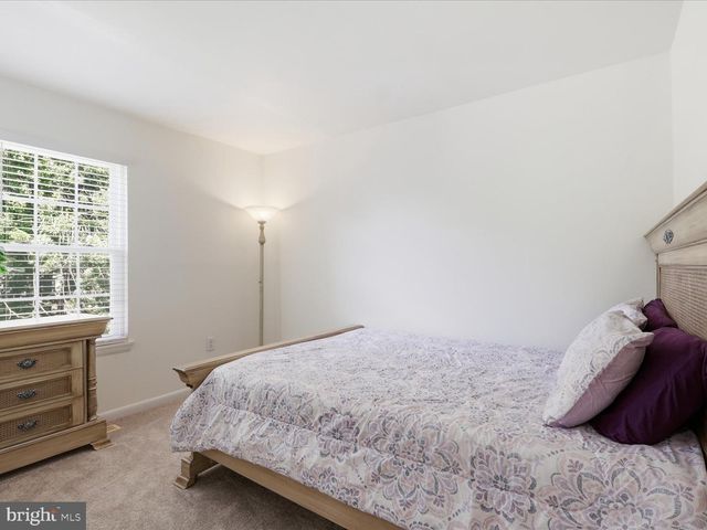 14330 LINDENDALE RD, Woodbridge, VA 22193