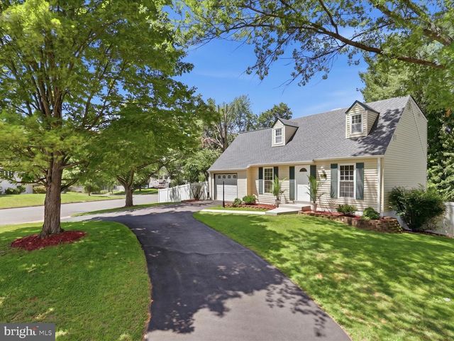 14330 LINDENDALE RD, Woodbridge, VA 22193