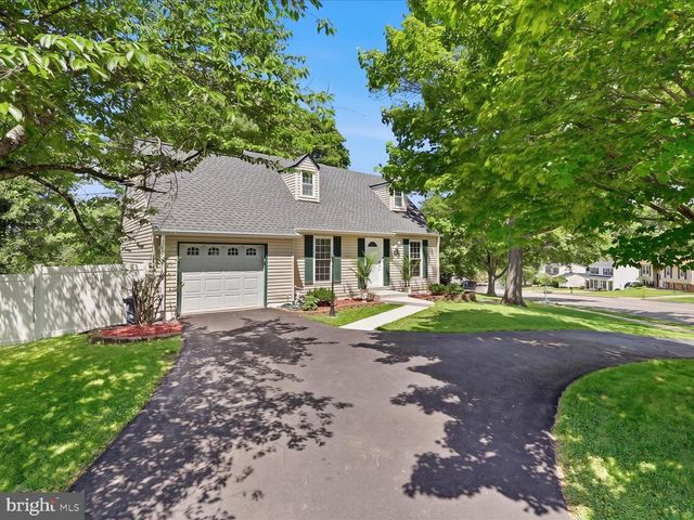 14330 LINDENDALE RD, Woodbridge, VA 22193