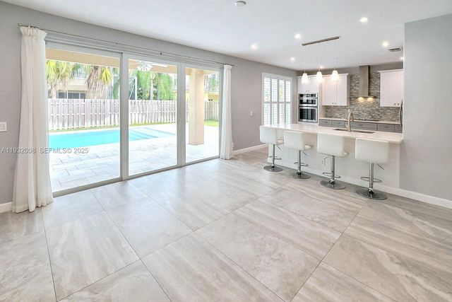 4308 Diamond Ter ., Weston, FL 33331