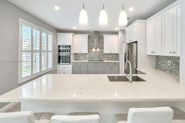 4308 Diamond Ter ., Weston, FL 33331