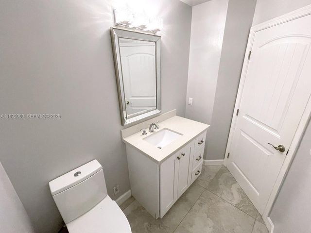 4308 Diamond Ter ., Weston, FL 33331