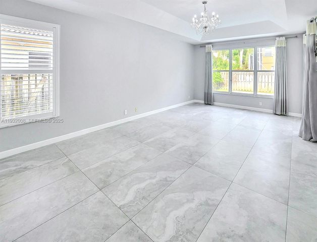 4308 Diamond Ter ., Weston, FL 33331