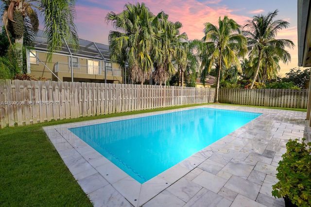 4308 Diamond Ter ., Weston, FL 33331