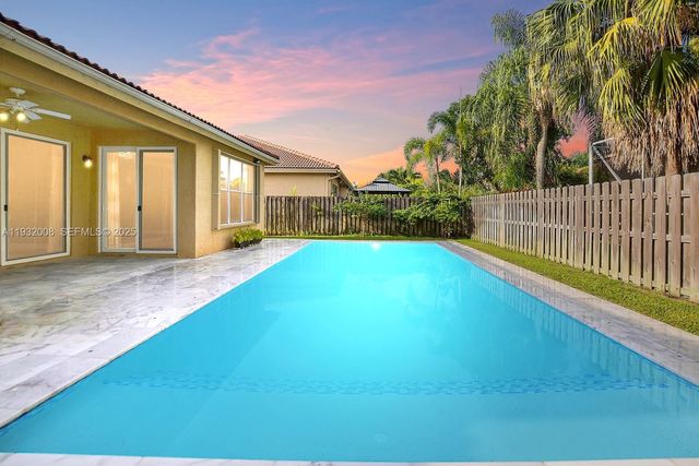 4308 Diamond Ter ., Weston, FL 33331