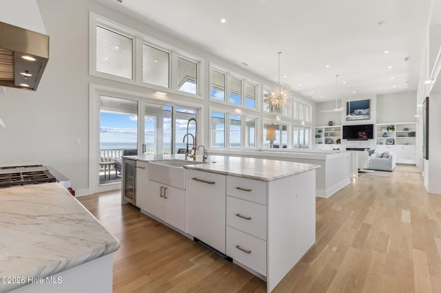 8 Beach Road S, Wilmington, NC 28411