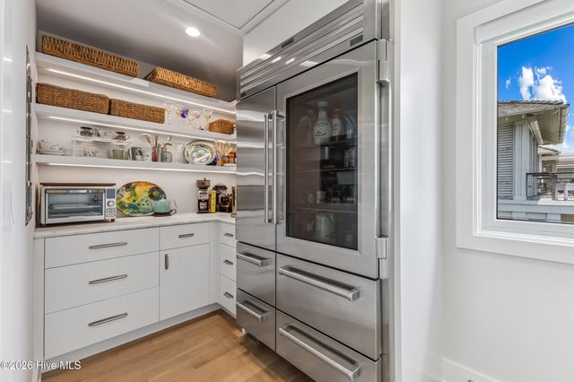 8 Beach Road S, Wilmington, NC 28411