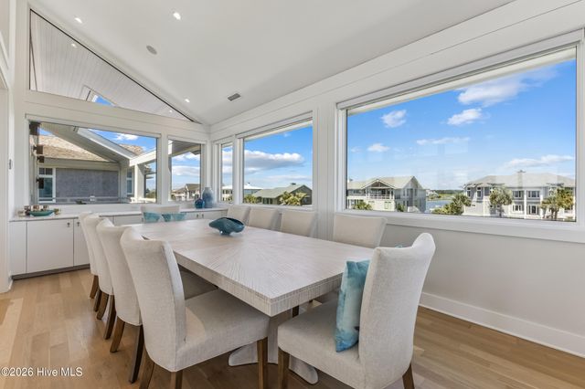 8 Beach Road S, Wilmington, NC 28411