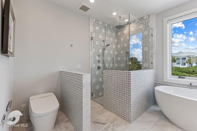 8 Beach Road S, Wilmington, NC 28411