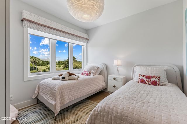 8 Beach Road S, Wilmington, NC 28411