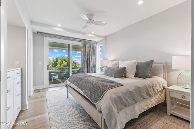 8 Beach Road S, Wilmington, NC 28411