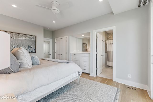 8 Beach Road S, Wilmington, NC 28411