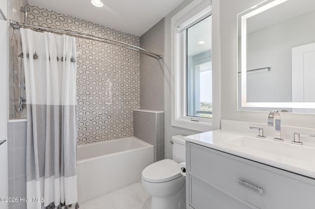 8 Beach Road S, Wilmington, NC 28411