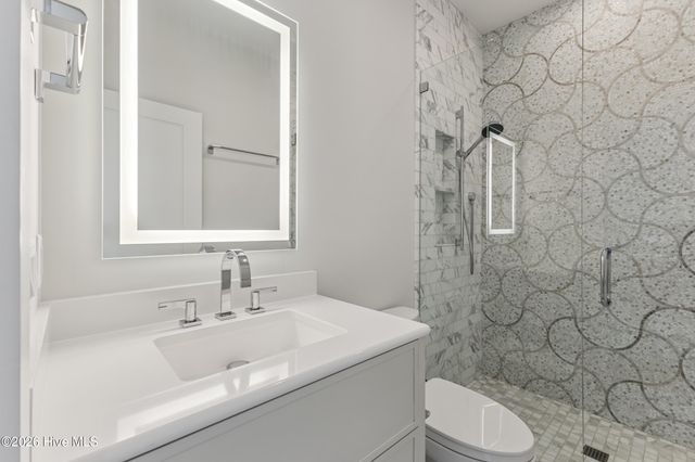 8 Beach Road S, Wilmington, NC 28411