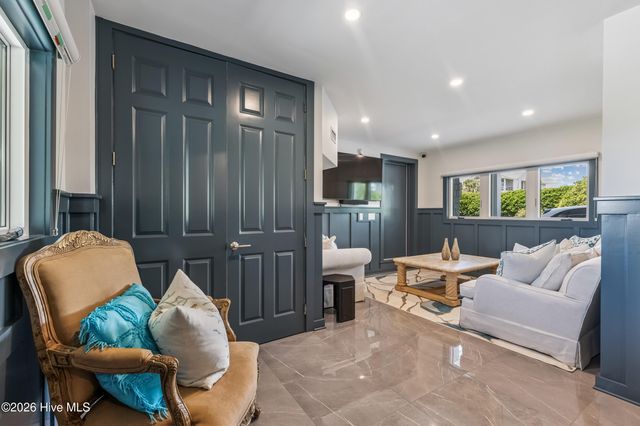 8 Beach Road S, Wilmington, NC 28411