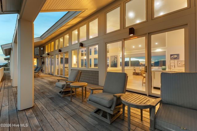 8 Beach Road S, Wilmington, NC 28411