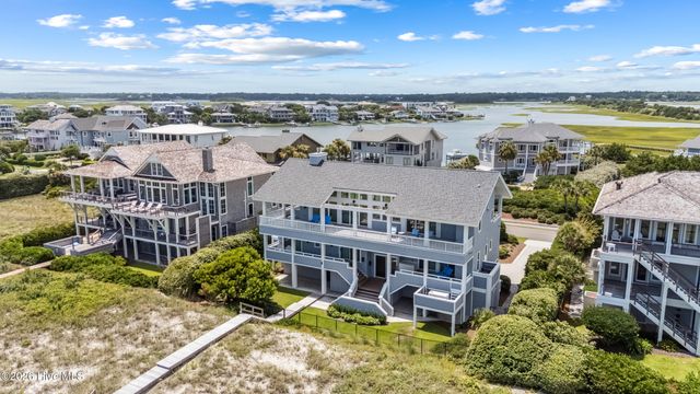 8 Beach Road S, Wilmington, NC 28411