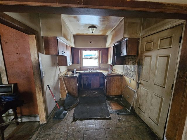 3037 5th Street, Muskegon, MI 49444