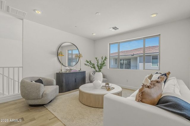 2121 W SONORAN DESERT Drive 99, Phoenix, AZ 85085