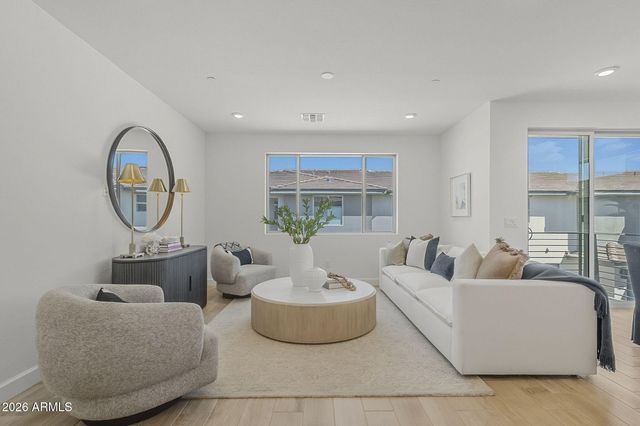 2121 W SONORAN DESERT Drive 99, Phoenix, AZ 85085