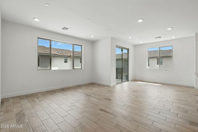 2121 W SONORAN DESERT Drive 99, Phoenix, AZ 85085