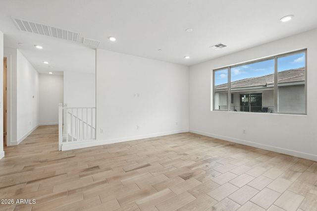 2121 W SONORAN DESERT Drive 99, Phoenix, AZ 85085