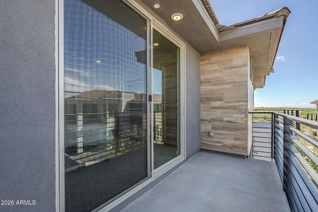 2121 W SONORAN DESERT Drive 99, Phoenix, AZ 85085