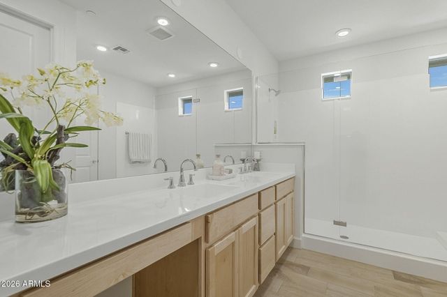 2121 W SONORAN DESERT Drive 99, Phoenix, AZ 85085