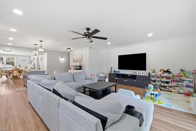 4883 Kennebeck Ave, Norfolk, VA 23513
