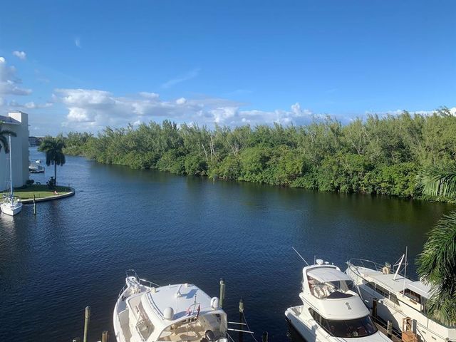 1523 E HILLSBORO Boulevard 838, Deerfield Beach, FL 33441