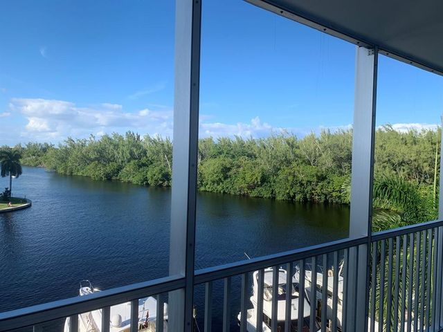1523 E HILLSBORO Boulevard 838, Deerfield Beach, FL 33441