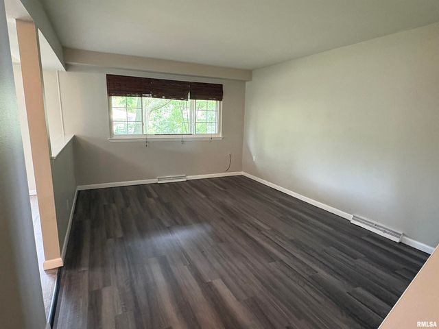 3409 N CALIFORNIA Avenue B, Peoria, IL 61603