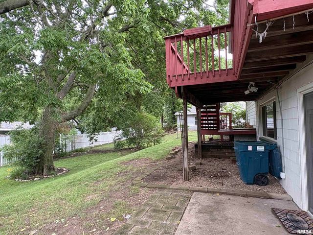 3409 N CALIFORNIA Avenue B, Peoria, IL 61603