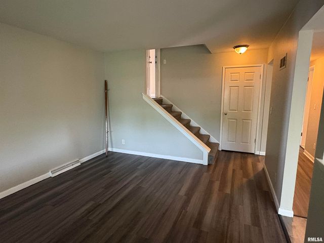3409 N CALIFORNIA Avenue B, Peoria, IL 61603