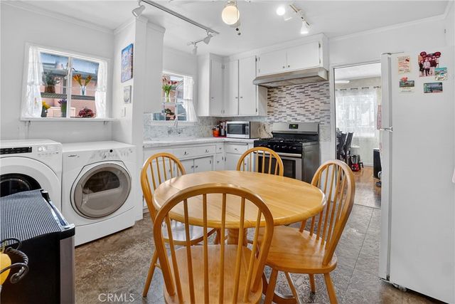 2517 W Redondo Beach, Gardena, CA 90249