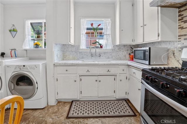 2517 W Redondo Beach, Gardena, CA 90249