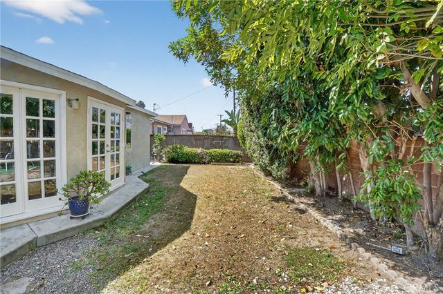 2517 W Redondo Beach, Gardena, CA 90249