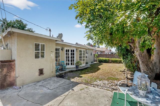 2517 W Redondo Beach, Gardena, CA 90249