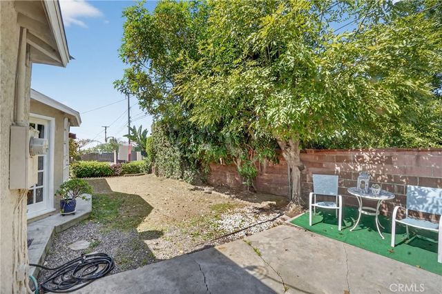 2517 W Redondo Beach, Gardena, CA 90249