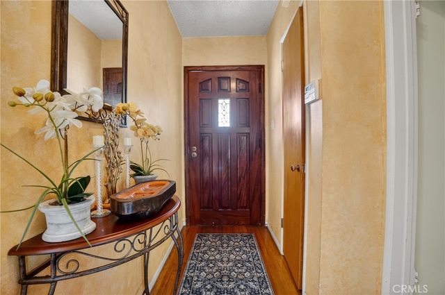 2517 W Redondo Beach, Gardena, CA 90249