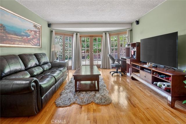 2517 W Redondo Beach, Gardena, CA 90249