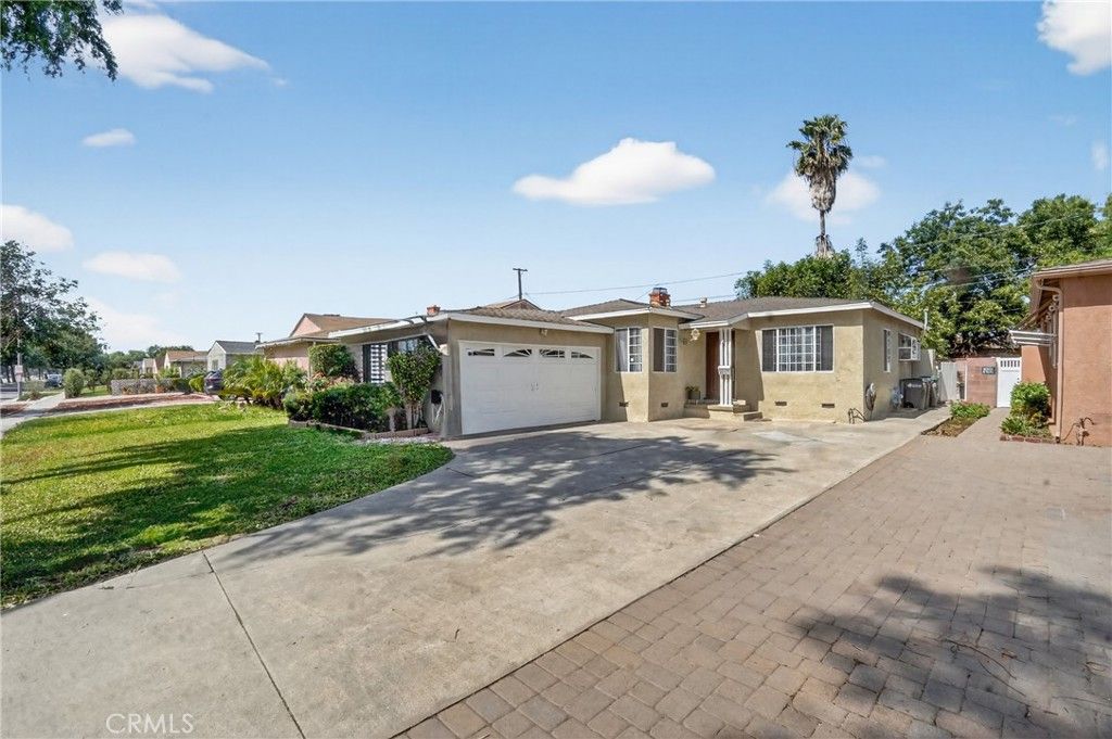 2517 W Redondo Beach, Gardena, CA 90249