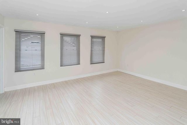 137 IDLEWILD RD, Levittown, PA 19057