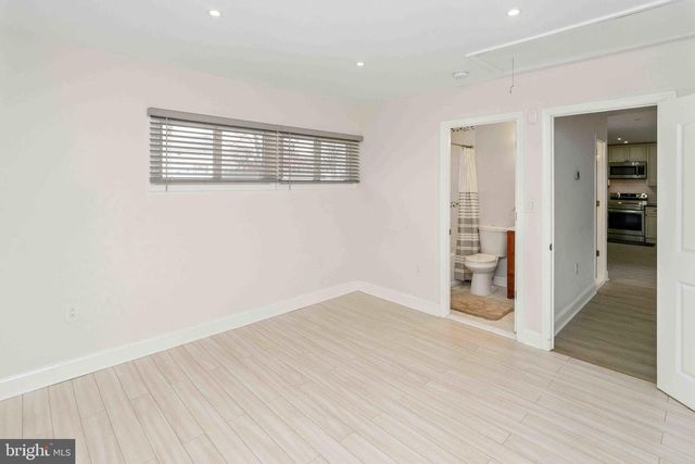 137 IDLEWILD RD, Levittown, PA 19057