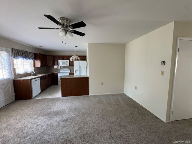491 Stratford Lane, Ridge, NY 11961